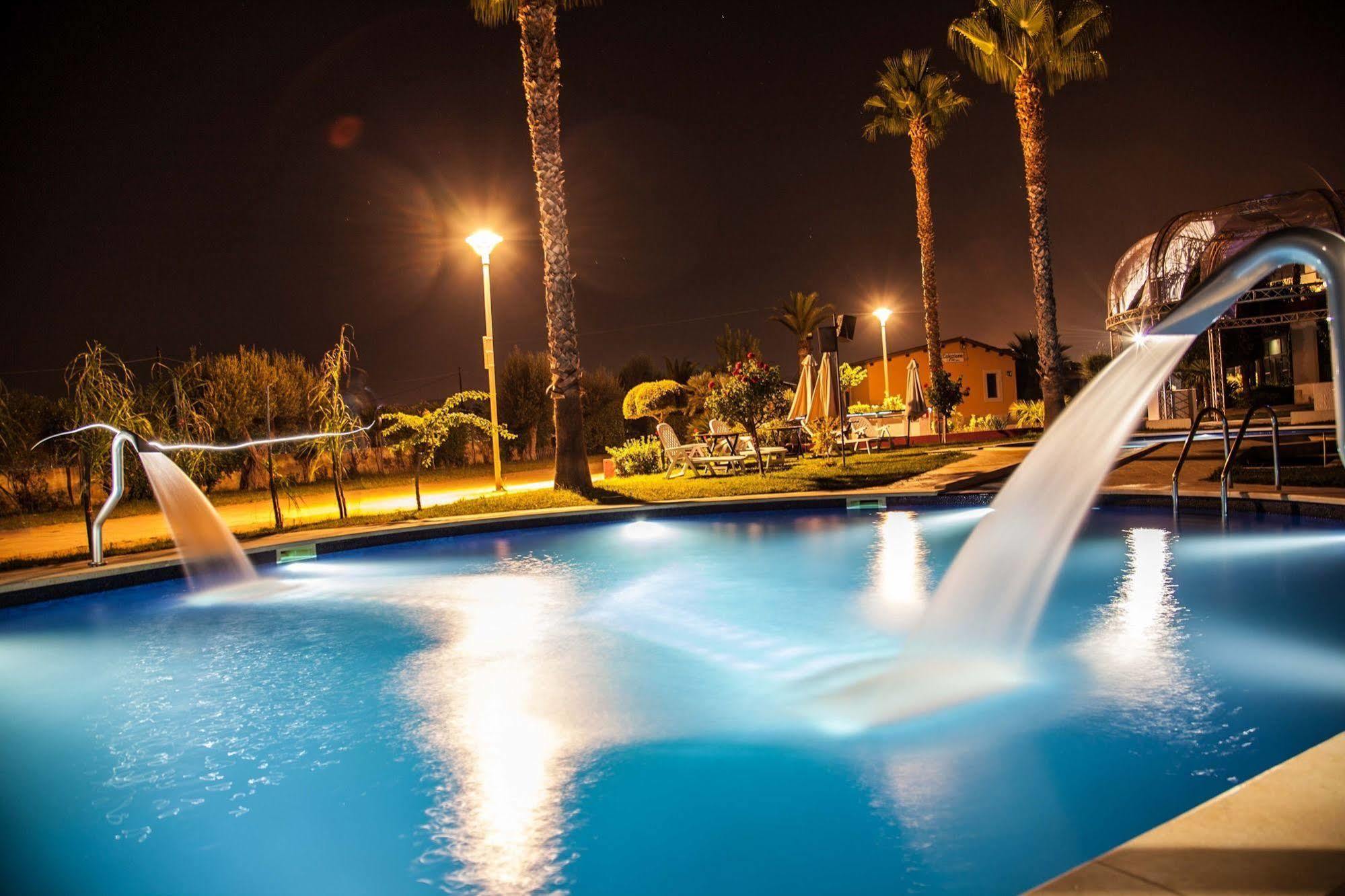 Hotel Pacla Avola Bagian luar foto