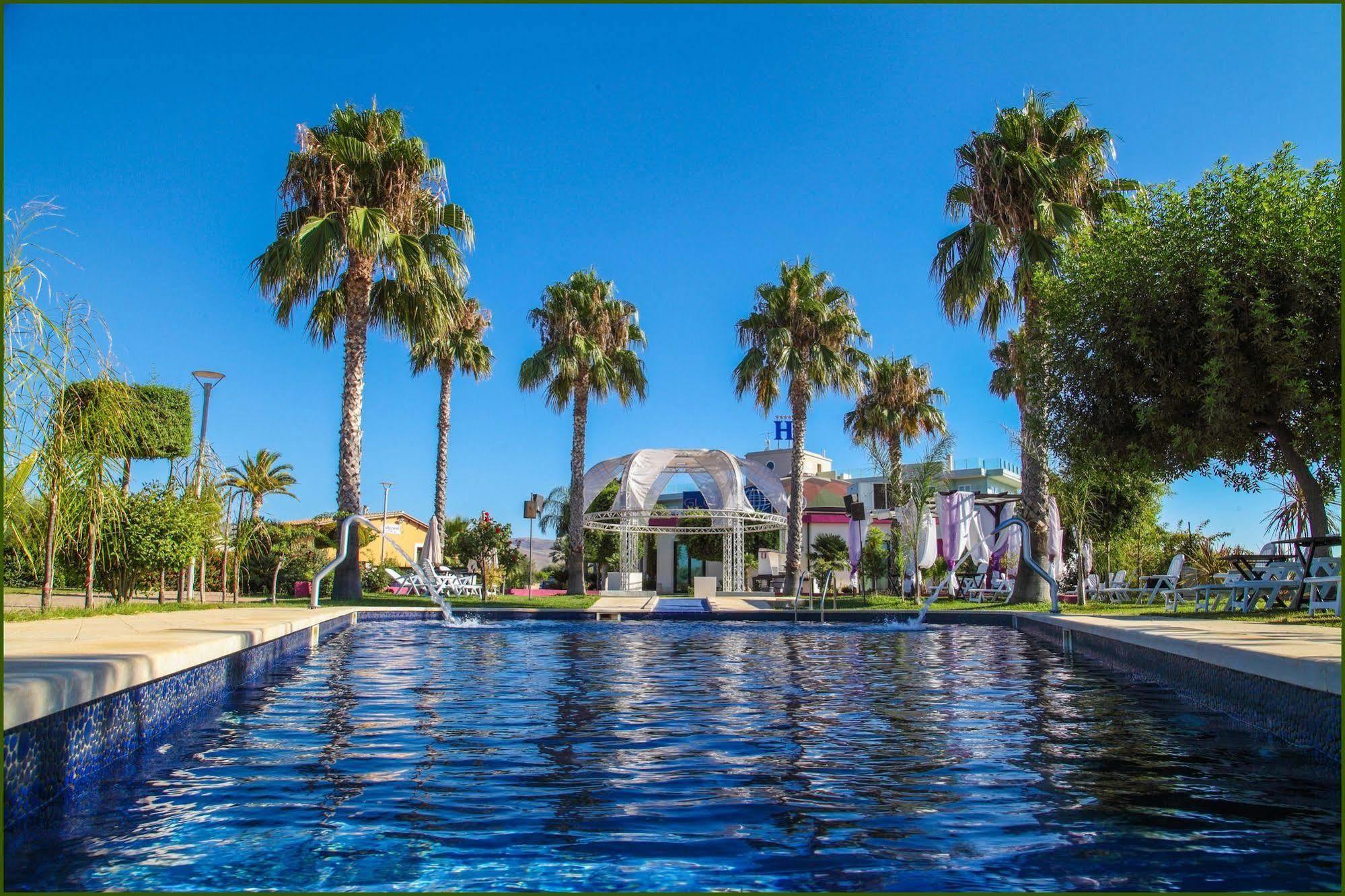 Hotel Pacla Avola Bagian luar foto